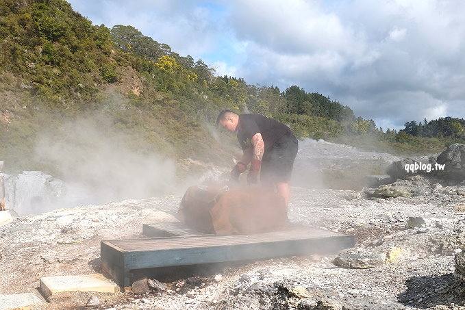 紐西蘭北島︱蒂普亞毛利文化園區 Te Puia Maori cultural centre．感受紐西蘭的毛利文化，欣賞一天只噴發20次的間歇泉壯觀場面 @QQ的懶骨頭