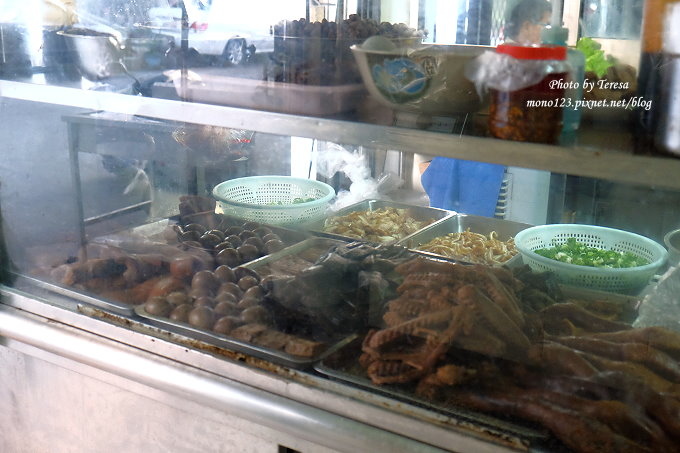 台中清水︱阿弟的店．在地人推薦的好吃牛肉麵，一到用餐時間人氣滿滿 @QQ的懶骨頭