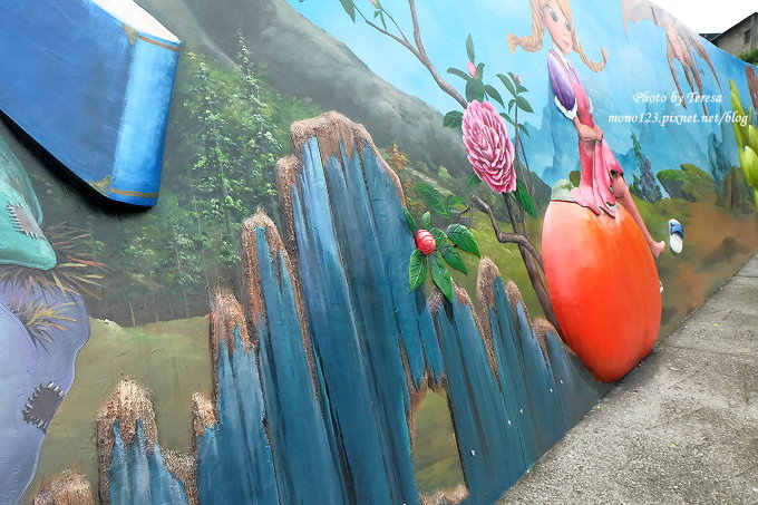 台中石岡︱綠野仙蹤4D彩繪．以童話故事為主題的全國最大互動式4D彩繪牆，面積雖然不大，但很好拍 @QQ的懶骨頭