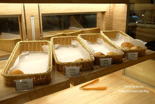 台中逢甲︱Chateraise`莎得徠茲＠逢甲店．日本來的西洋菓子店，標榜使用日本直送的食材，台中第一家分店 @QQ的懶骨頭