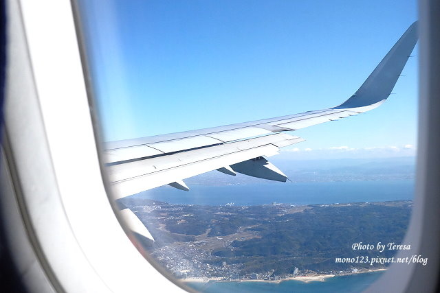 【日本．名古屋】V Air 威航．直飛日本名古屋中部國際機場，空姐活潑又漂亮，座位寬敞舒適不狹窄，餐點也比預期中的好吃 @QQ的懶骨頭