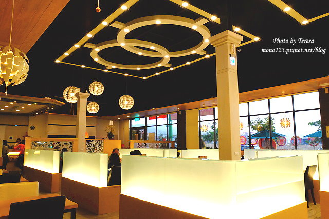 台中北屯︱茶自點複合式餐飲．大坑新餐廳，有千萬打造的挑高用餐空間，只是價位比我們預期的高了一點 @QQ的懶骨頭