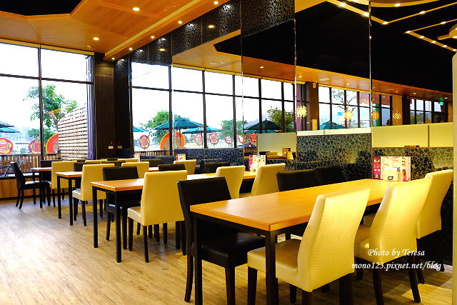 台中北屯︱茶自點複合式餐飲．大坑新餐廳，有千萬打造的挑高用餐空間，只是價位比我們預期的高了一點 @QQ的懶骨頭