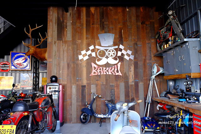 【台中神岡】BAKKU Garage 老車車庫．一群熱愛偉士牌的車友所打造的休憩空間，販售的除了配備、飲料，還有濃濃的人情味 @QQ的懶骨頭