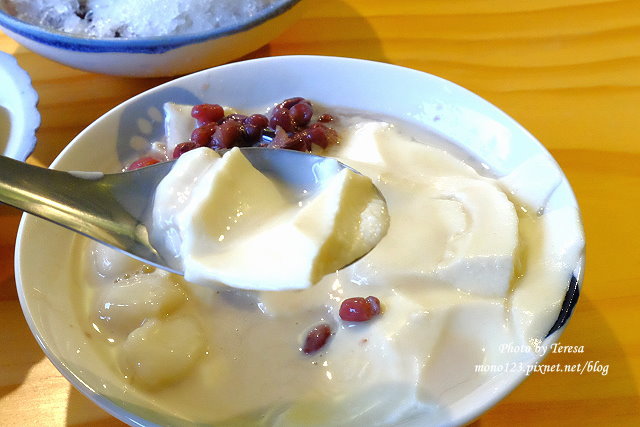 【台中西區．豆花】美軍豆乳冰．標榜使用100%台灣黃豆製成的豆漿、豆花，果真是濃、醇、香~ @QQ的懶骨頭