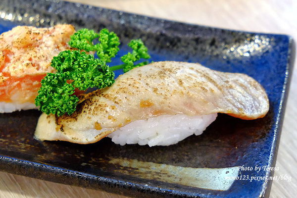 台中北屯︱高品之屋日本料理．來自日本媽媽的好手藝，有平價超值的日式便當、相撲火鍋和可愛的造型壽司(已歇業) @QQ的懶骨頭