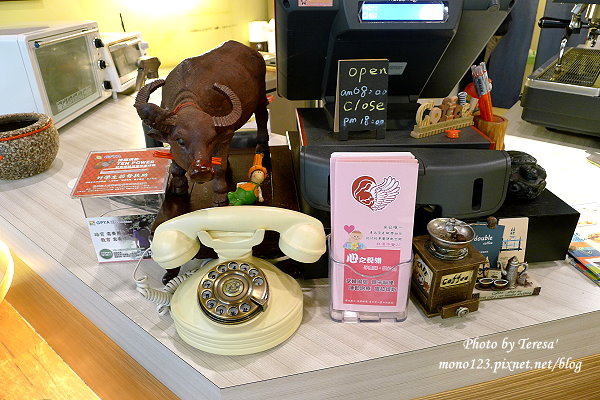 【台中北屯．下午茶】Double Coffee 大坡咖啡．輕食咖啡館，雞蛋糕新吃法有創意~ @QQ的懶骨頭