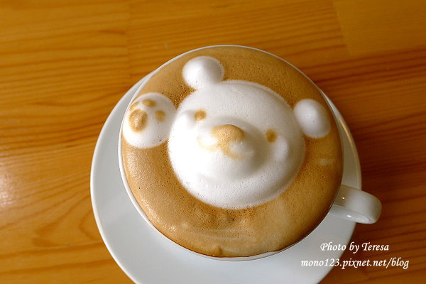 【台中西區．下午茶】52cafe．3D立體小熊拉花超療癒 @QQ的懶骨頭