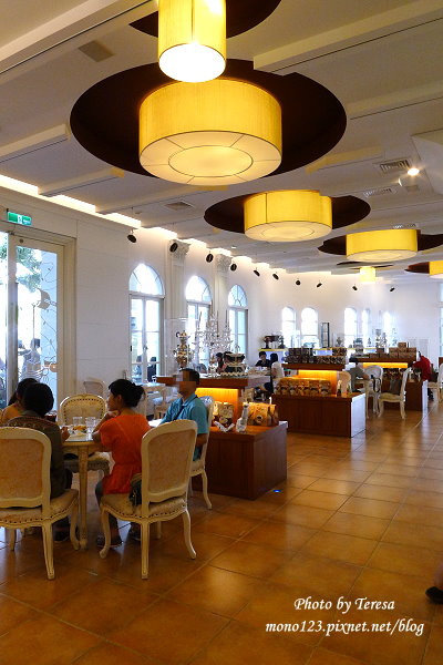 【彰化旅遊】大村進昌咖啡烘培館．開在田中央的咖啡館，建築比咖啡吸引人 @QQ的懶骨頭