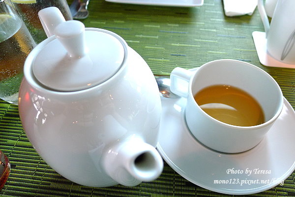【台中西區．下午茶】Eslite Tea Room．來個偽貴婦的下午茶吧~ @QQ的懶骨頭