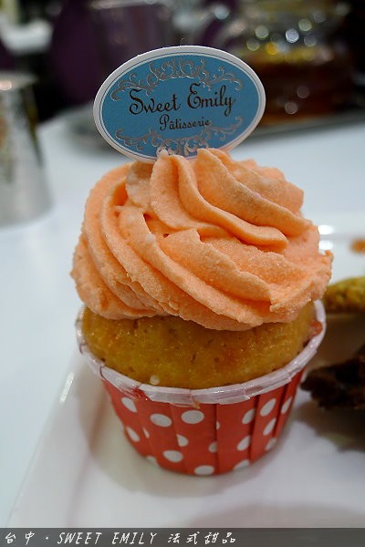 【台中甜點】SWEET EMILY 法式甜品＠柏地廣場．超SWEET的法式甜點 @QQ的懶骨頭