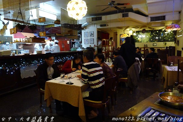 【台中餐廳】天母盛鑫食堂．超大份量的德國豬腳 @QQ的懶骨頭