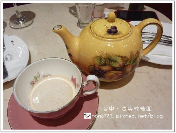 【台中下午茶】古典玫瑰園Tea&#038;Art＠國美館旗艦店．充滿玫瑰氛圍的下午茶 @QQ的懶骨頭