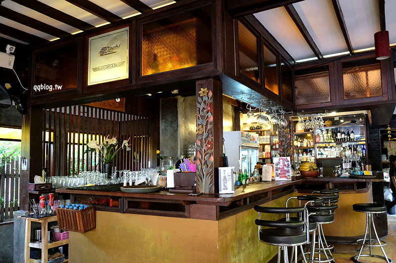 泰國清邁︱Dash!Teak House Restaurant and Bar．提供傳統蘭納風味的泰式料理，晚上變身為小酒館，古城區美食推薦 @QQ的懶骨頭