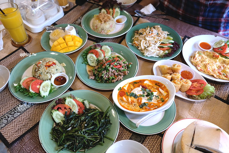泰國清邁︱Cafe de Thaan Aoan 泰式料理/早午餐/甜點，泰味稍嫌偏淡一點的泰式料理，近柴迪隆寺Wat Chedi Luang @QQ的懶骨頭