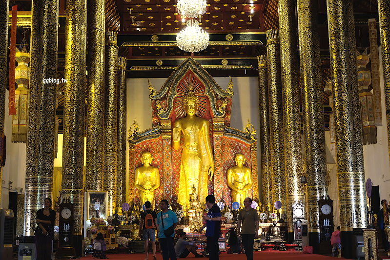 泰國清邁︱柴迪隆寺 Wat Chedi Luang．參訪有數百年歷史的古老建築，清邁最著名的佛寺 @QQ的懶骨頭