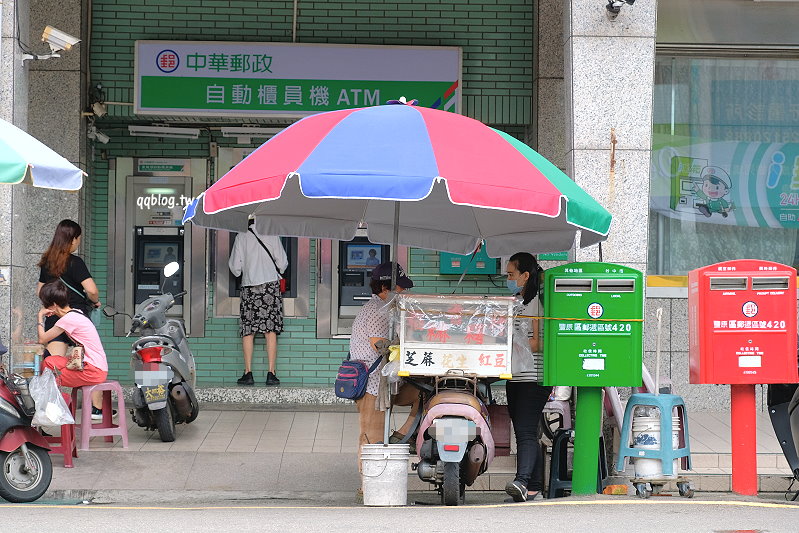 台中豐原︱稻香村麻糬．摩托車上的麻糬攤，一賣超過30年，濃濃的古早味讓人喜歡 @QQ的懶骨頭