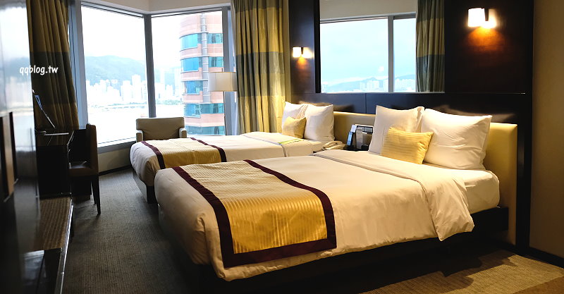 香港住宿︱隆堡麗景酒店 Hotel Panorama，尖沙咀地鐵出口步行3分鐘，房間就可以看到維多麗亞港，舒適又便利 @QQ的懶骨頭
