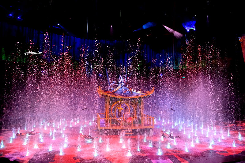 澳門︱新濠天地水舞間．超壯觀的水上匯演，節目精彩值得一看 @QQ的懶骨頭