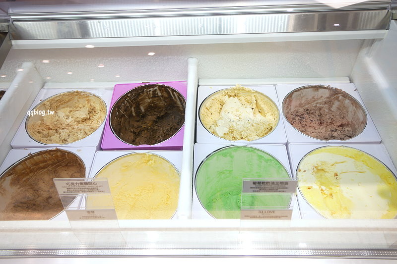 台中梧棲︱Baskin Robbins 31冰淇淋@三井outlet．引頸期盼的31冰淇淋又回來了，31種口味任你選 @QQ的懶骨頭