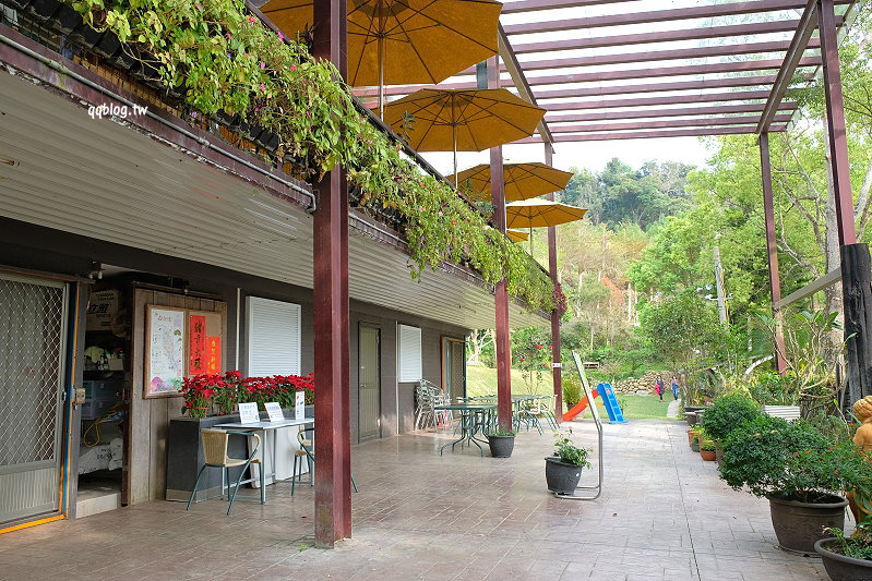 台中新社︱小路咖啡．五星級露營區附設咖啡廳，以飲品為主，自然美景中喝咖啡 @QQ的懶骨頭