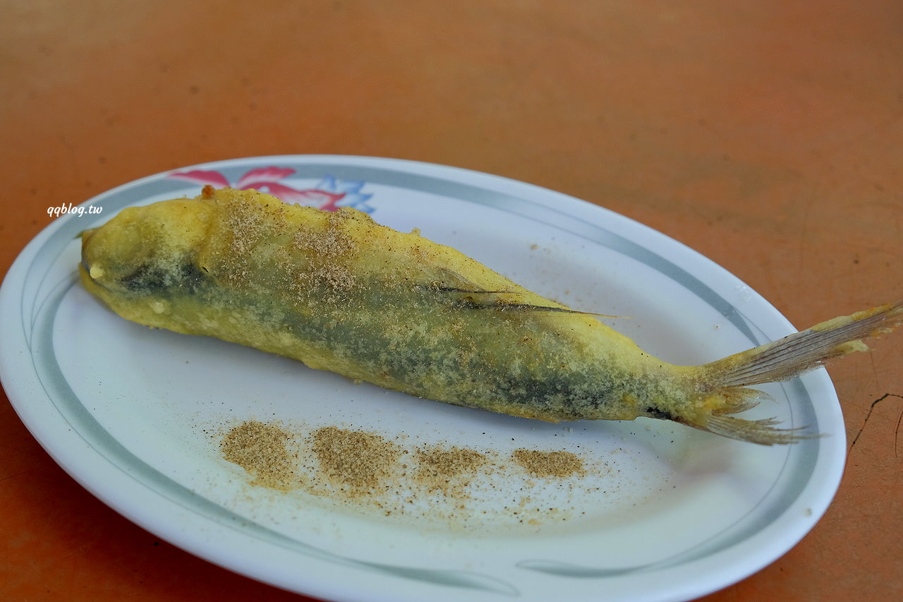 屏東琉球︱山豬溝餐館．在地人推薦的合菜餐廳，炸飛魚是招牌 @QQ的懶骨頭