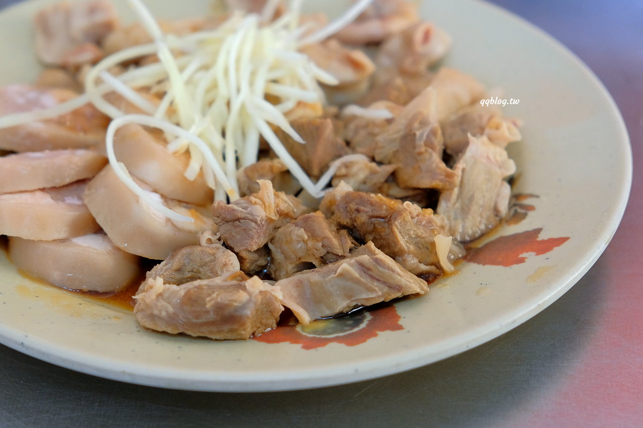 屏東東港︱林記肉粿．營業超過50年的東港在地特色小吃，口味獨特值得一試 @QQ的懶骨頭