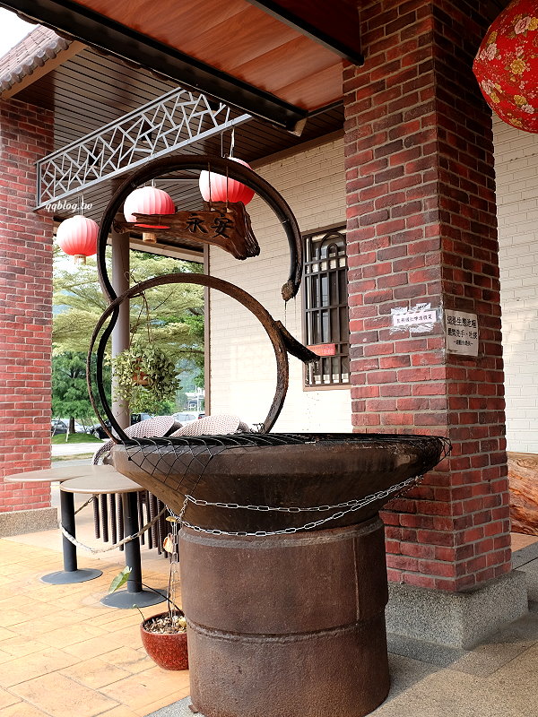 苗栗卓蘭︱江記永安喜餅．各式各樣的傳統大餅，口味多到不知道該怎麼選擇，卓蘭伴手禮推薦 @QQ的懶骨頭