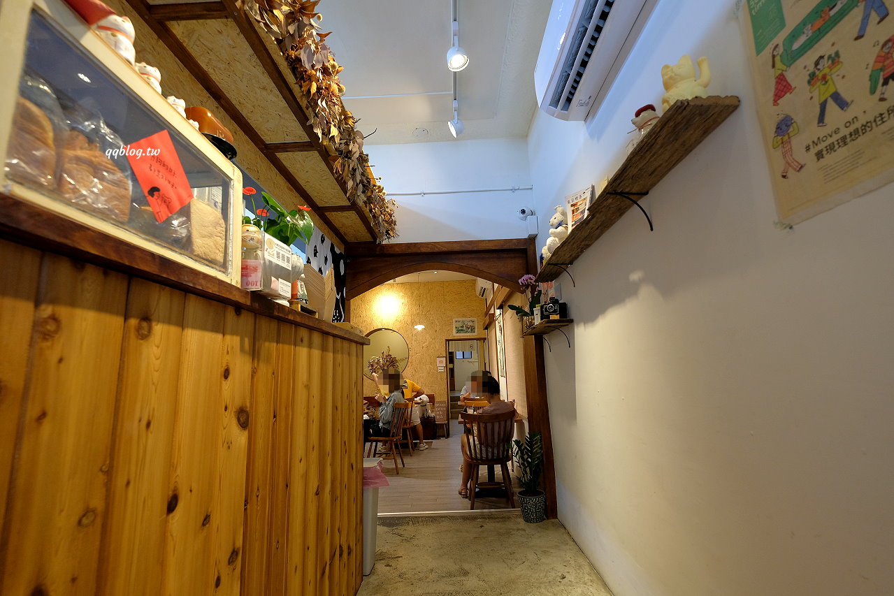 台中西區︱一人一伴 ともだち ．日式文青風格老宅早午餐，近台中教育大學 @QQ的懶骨頭