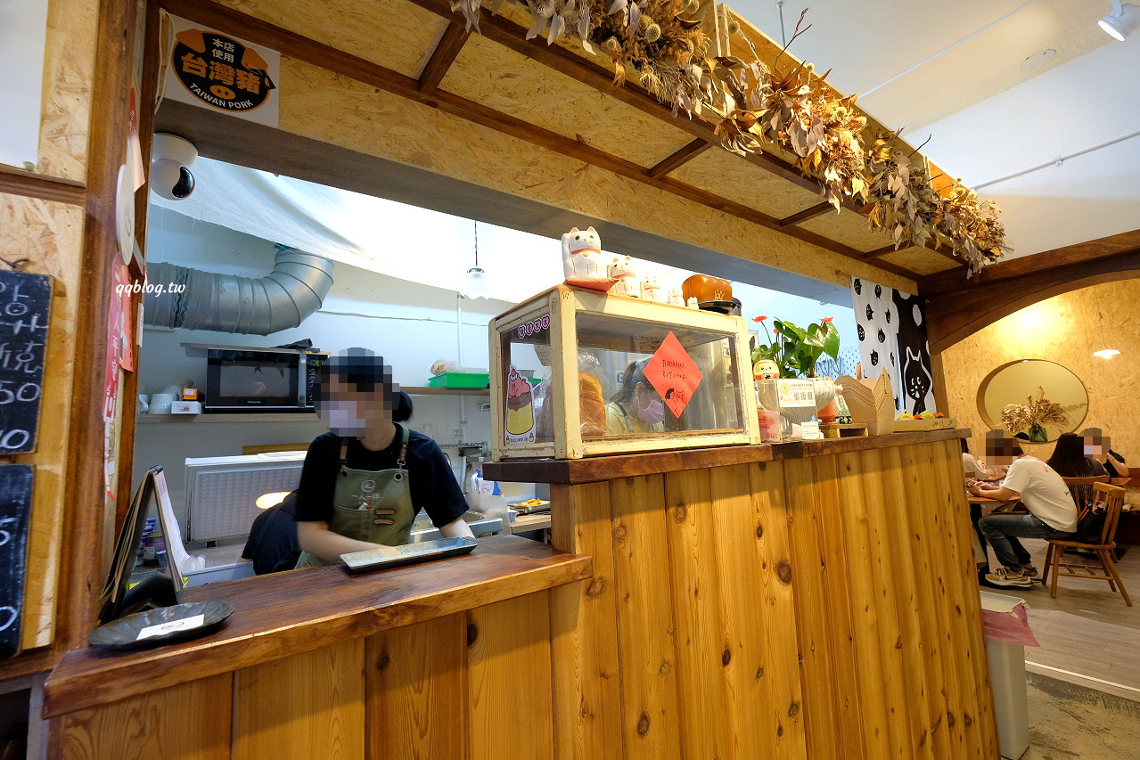 台中西區︱一人一伴 ともだち ．日式文青風格老宅早午餐，近台中教育大學 @QQ的懶骨頭