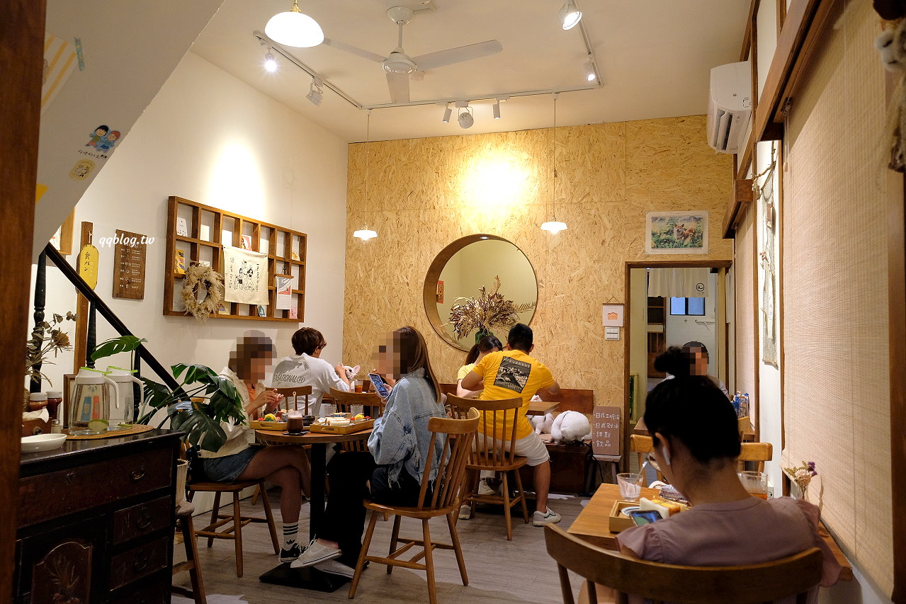 台中西區︱一人一伴 ともだち ．日式文青風格老宅早午餐，近台中教育大學 @QQ的懶骨頭