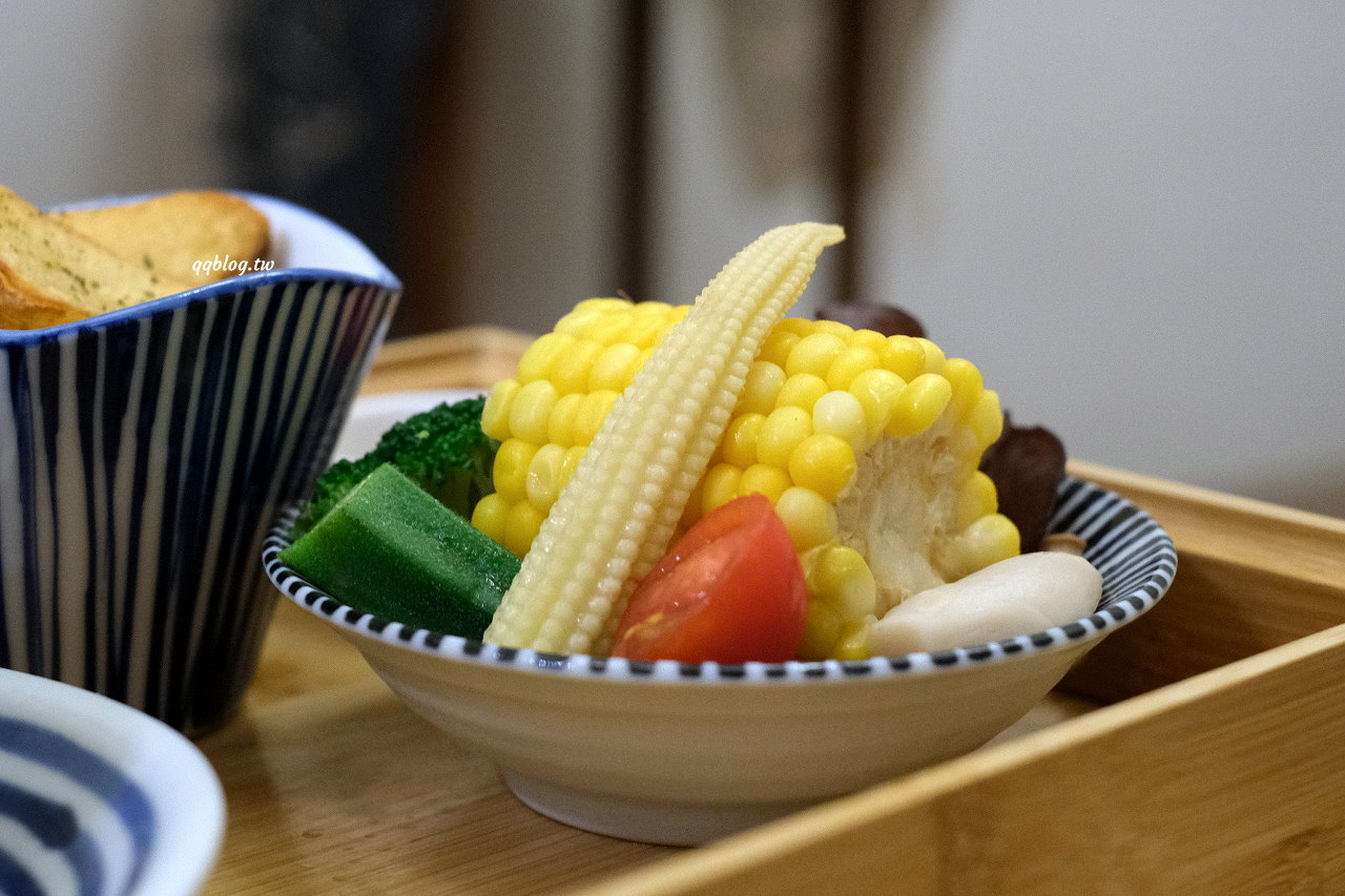 台中西區︱一人一伴 ともだち ．日式文青風格老宅早午餐，近台中教育大學 @QQ的懶骨頭