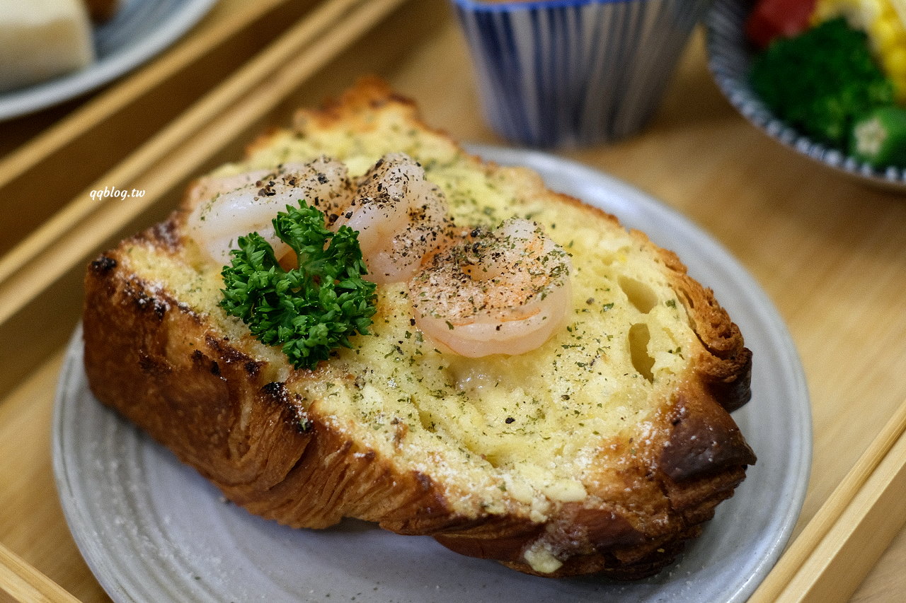 台中西區︱一人一伴 ともだち ．日式文青風格老宅早午餐，近台中教育大學 @QQ的懶骨頭