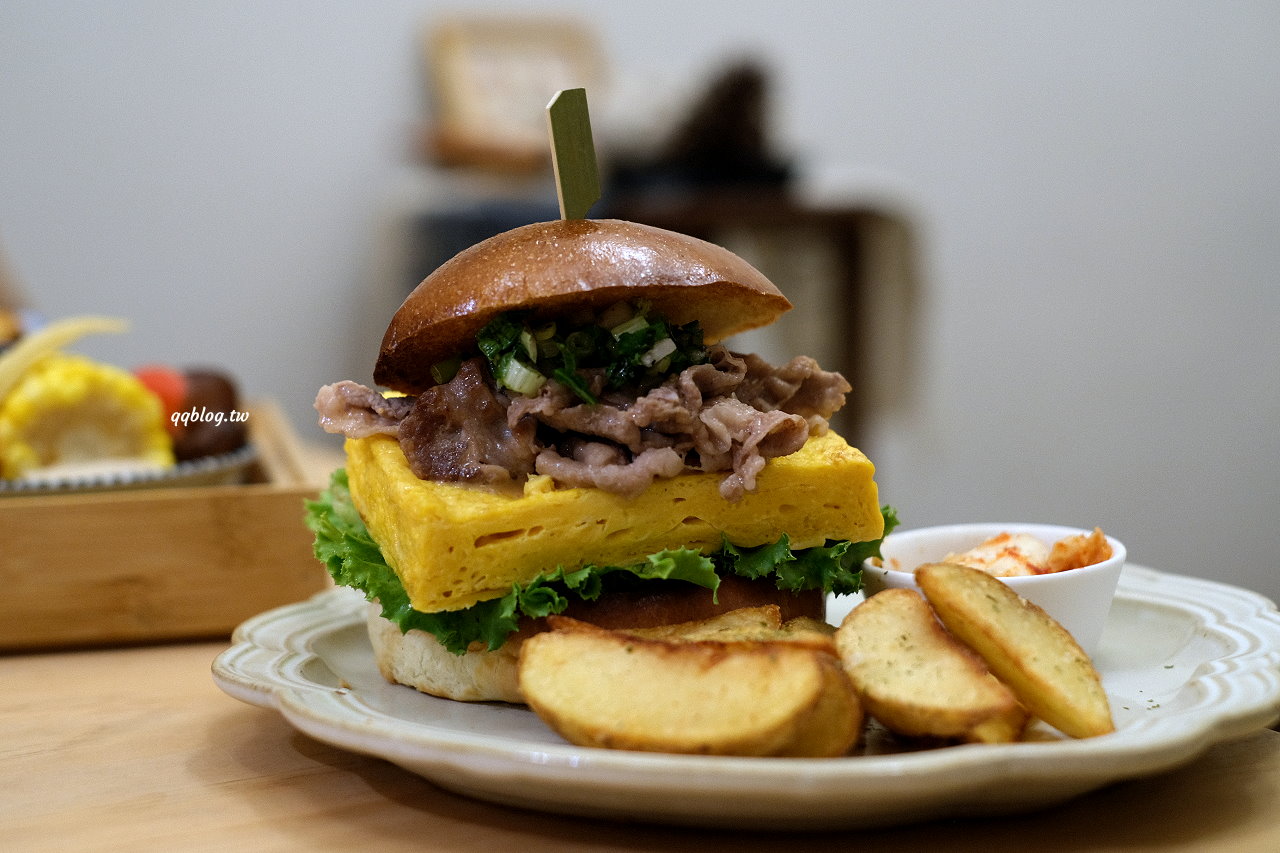 台中西區︱一人一伴 ともだち ．日式文青風格老宅早午餐，近台中教育大學 @QQ的懶骨頭