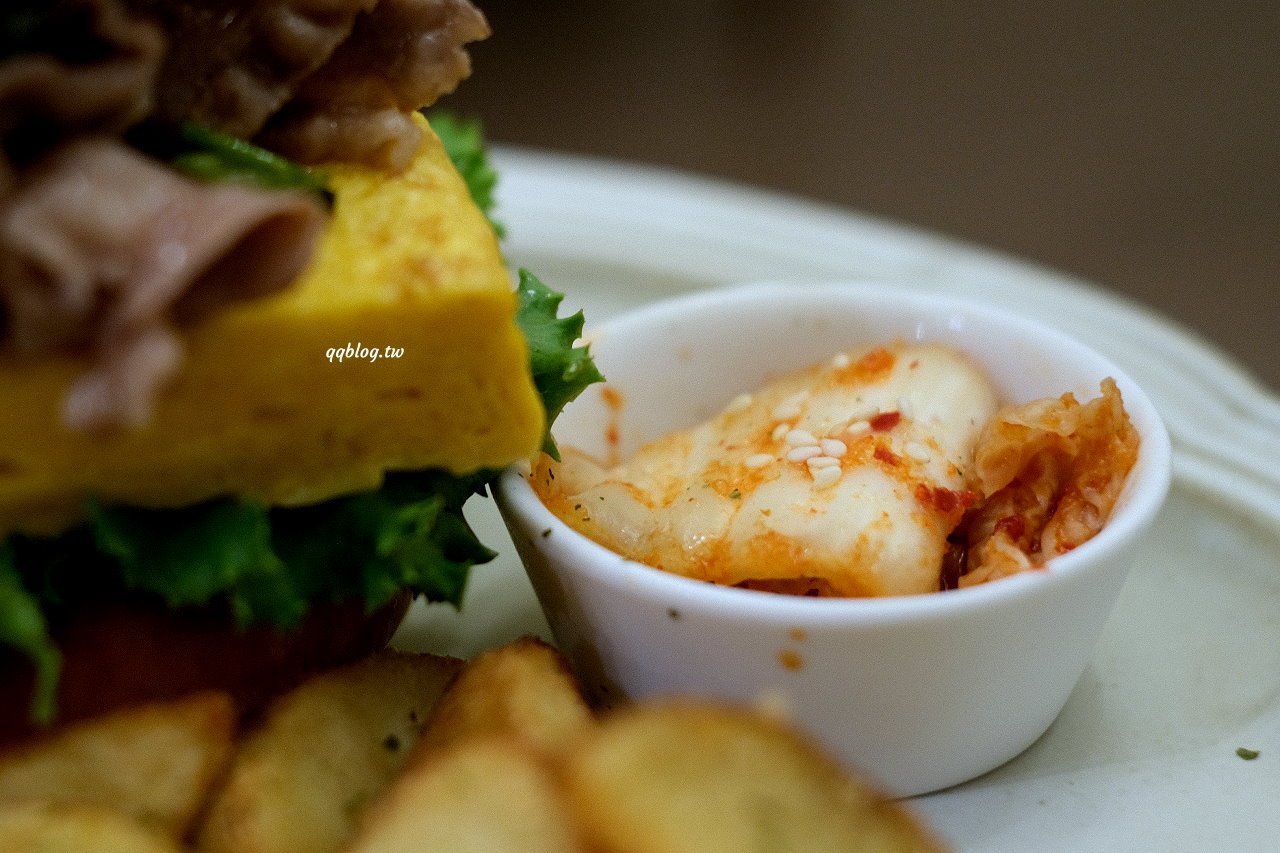 台中西區︱一人一伴 ともだち ．日式文青風格老宅早午餐，近台中教育大學 @QQ的懶骨頭