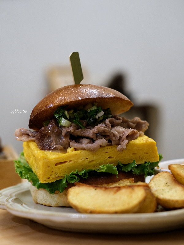 台中西區︱一人一伴 ともだち ．日式文青風格老宅早午餐，近台中教育大學 @QQ的懶骨頭