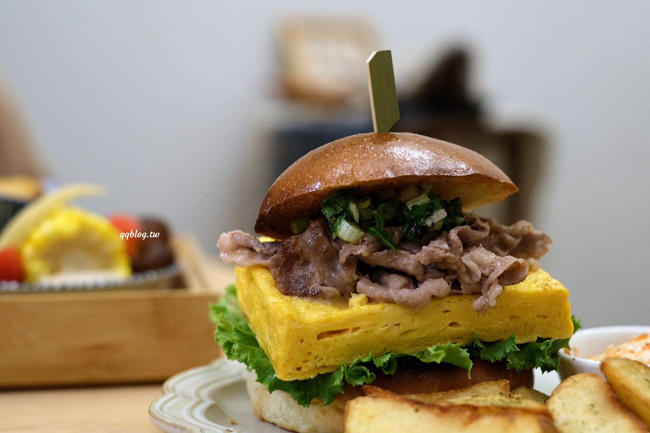 台中西區︱一人一伴 ともだち ．日式文青風格老宅早午餐，近台中教育大學 @QQ的懶骨頭