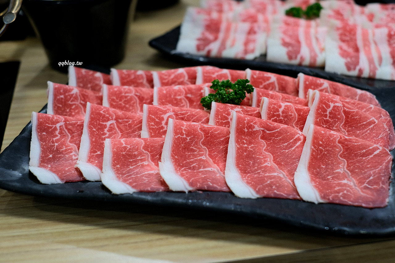 台中北屯︱天童本湯鍋物．標榜使用天然食材熬煮16小時的湯底，肉控可以選擇加倍肉，近大坑九號步道、廍子公園 @QQ的懶骨頭