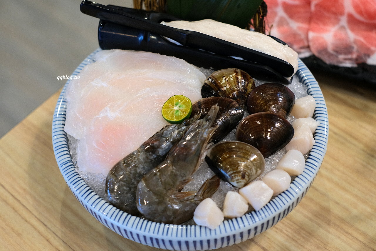 台中北屯︱天童本湯鍋物．標榜使用天然食材熬煮16小時的湯底，肉控可以選擇加倍肉，近大坑九號步道、廍子公園 @QQ的懶骨頭