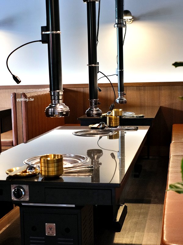 台中南屯︱燒肉滋滋ZIZI．韓式咖啡廳風格的燒肉店，質感升級、餐點好吃，近南屯交流道 @QQ的懶骨頭