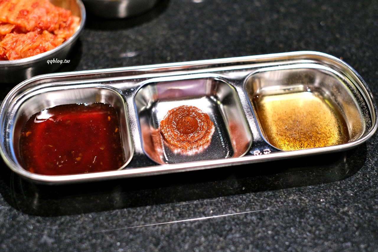 台中南屯︱燒肉滋滋ZIZI．韓式咖啡廳風格的燒肉店，質感升級、餐點好吃，近南屯交流道 @QQ的懶骨頭