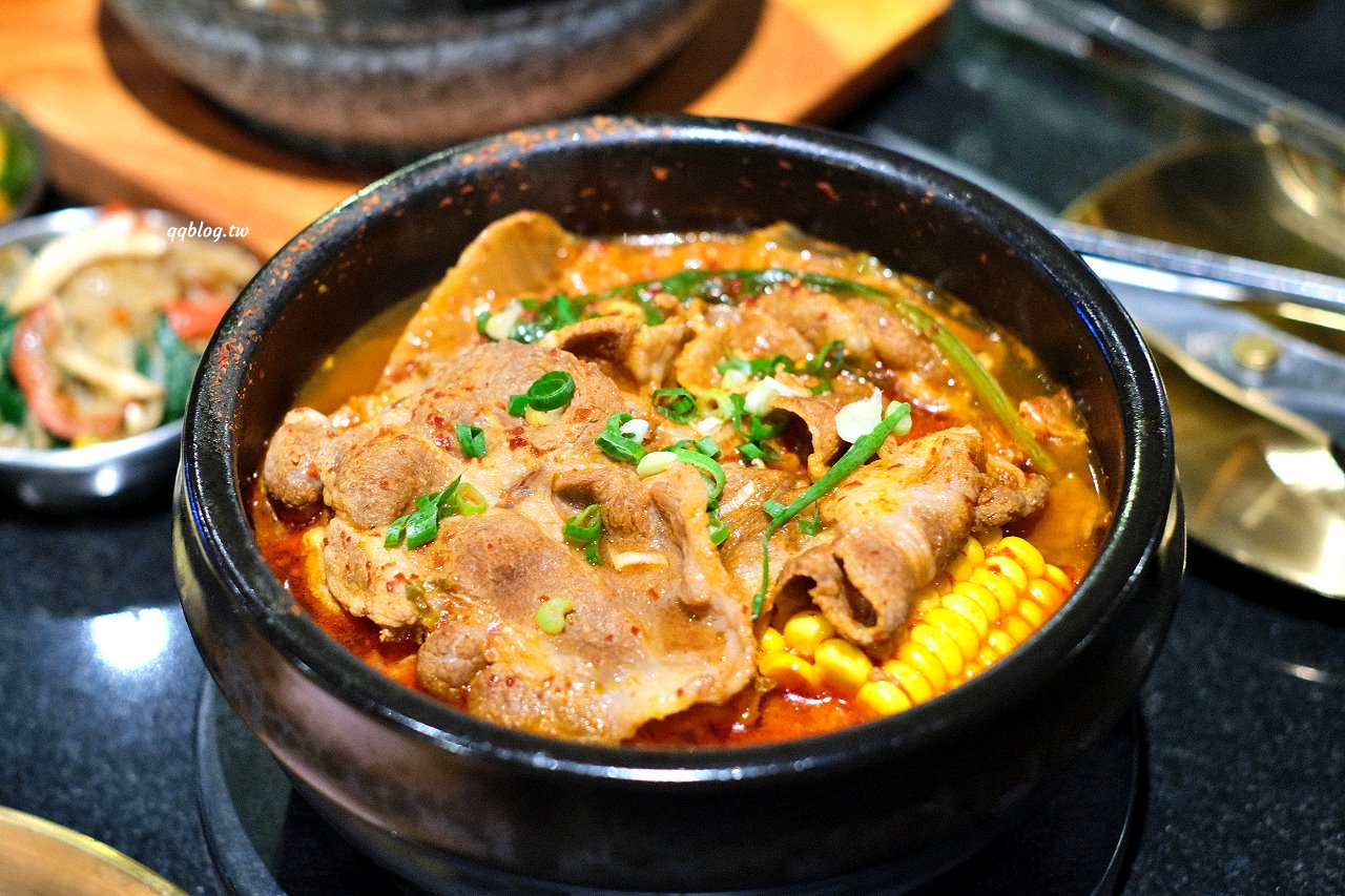 台中南屯︱燒肉滋滋ZIZI．韓式咖啡廳風格的燒肉店，質感升級、餐點好吃，近南屯交流道 @QQ的懶骨頭