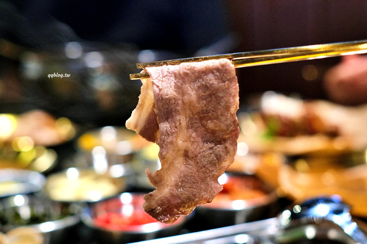 台中南屯︱燒肉滋滋ZIZI．韓式咖啡廳風格的燒肉店，質感升級、餐點好吃，近南屯交流道 @QQ的懶骨頭