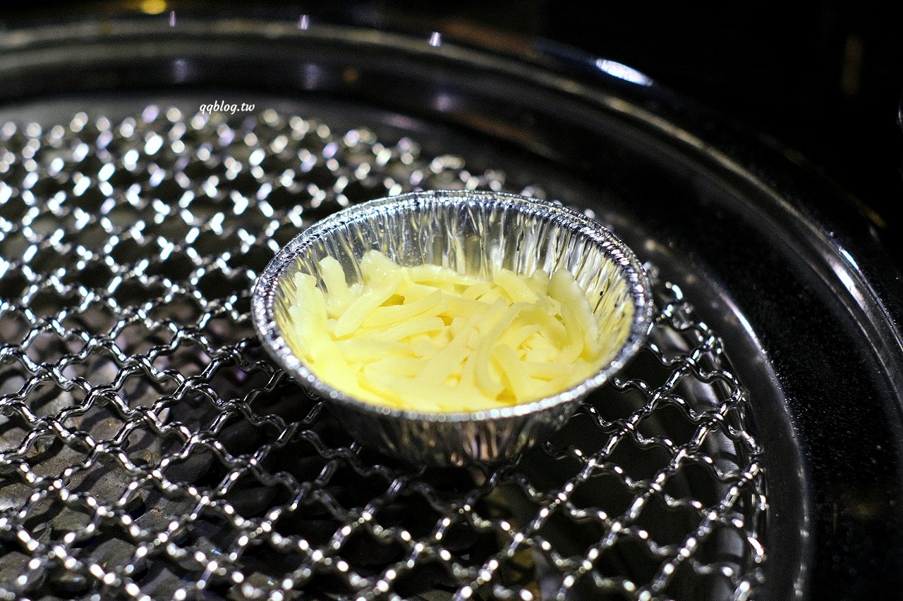 台中南屯︱燒肉滋滋ZIZI．韓式咖啡廳風格的燒肉店，質感升級、餐點好吃，近南屯交流道 @QQ的懶骨頭