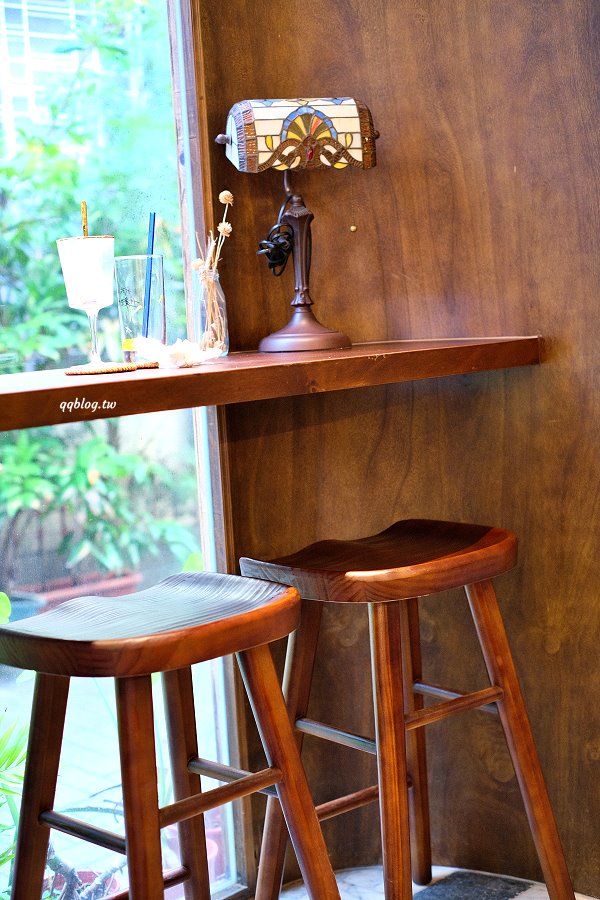 台南中西區︱伯虎在旗樓．恆春超人氣名店台南分店在蝸牛巷裡，專賣肉桂捲、可頌和可麗露(已歇業) @QQ的懶骨頭