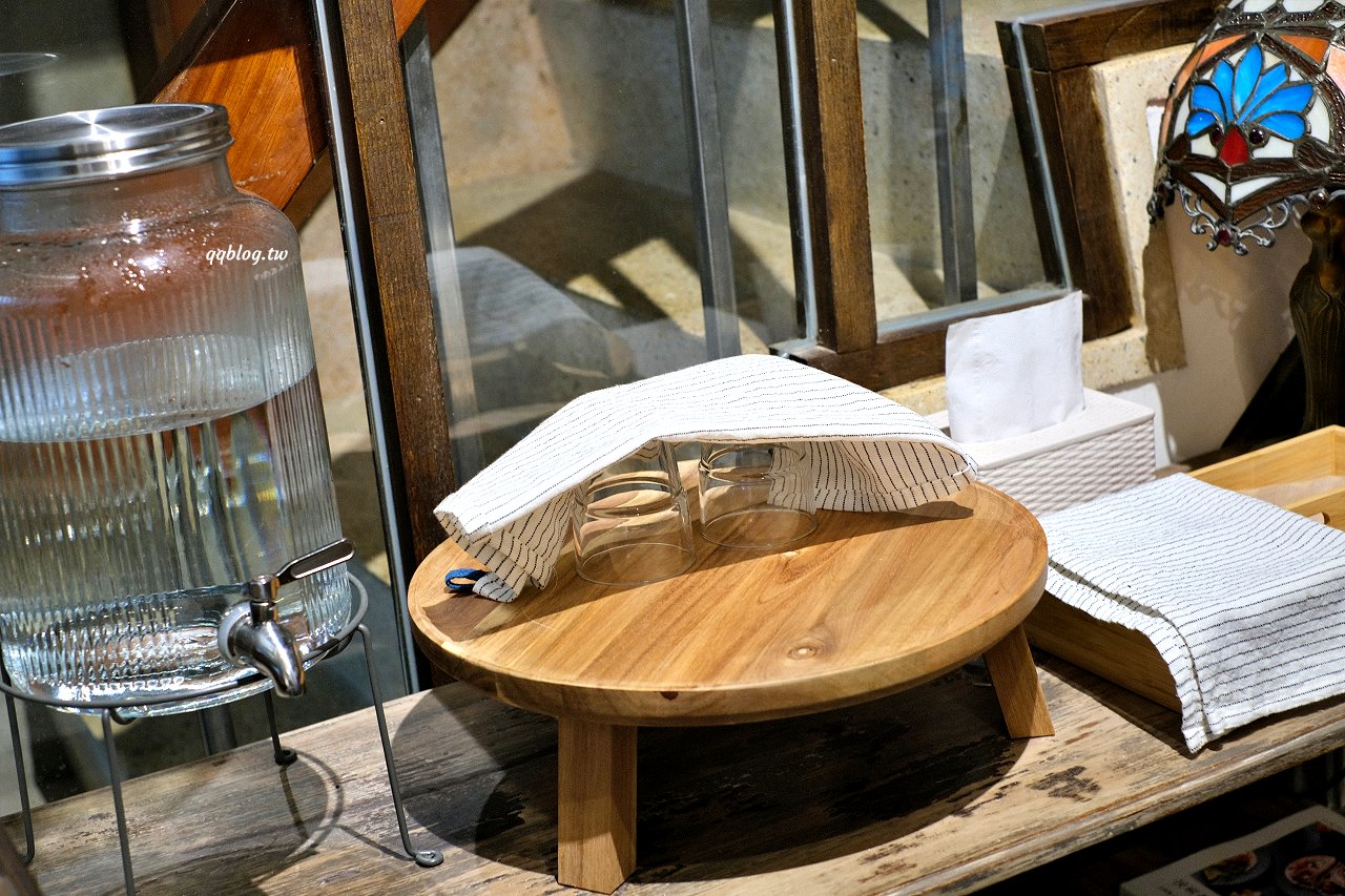 台南中西區︱伯虎在旗樓．恆春超人氣名店台南分店在蝸牛巷裡，專賣肉桂捲、可頌和可麗露(已歇業) @QQ的懶骨頭