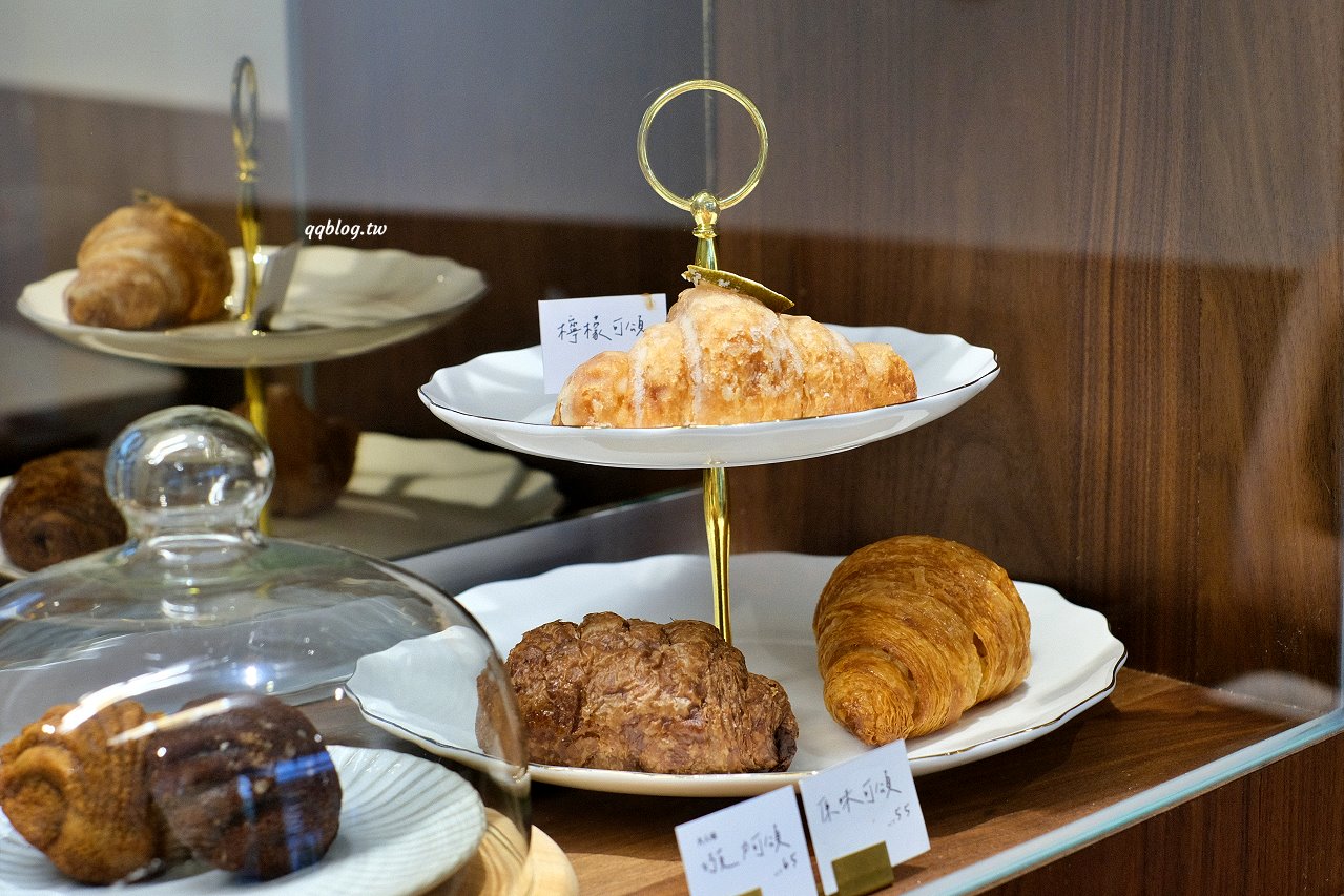 台南中西區︱伯虎在旗樓．恆春超人氣名店台南分店在蝸牛巷裡，專賣肉桂捲、可頌和可麗露(已歇業) @QQ的懶骨頭