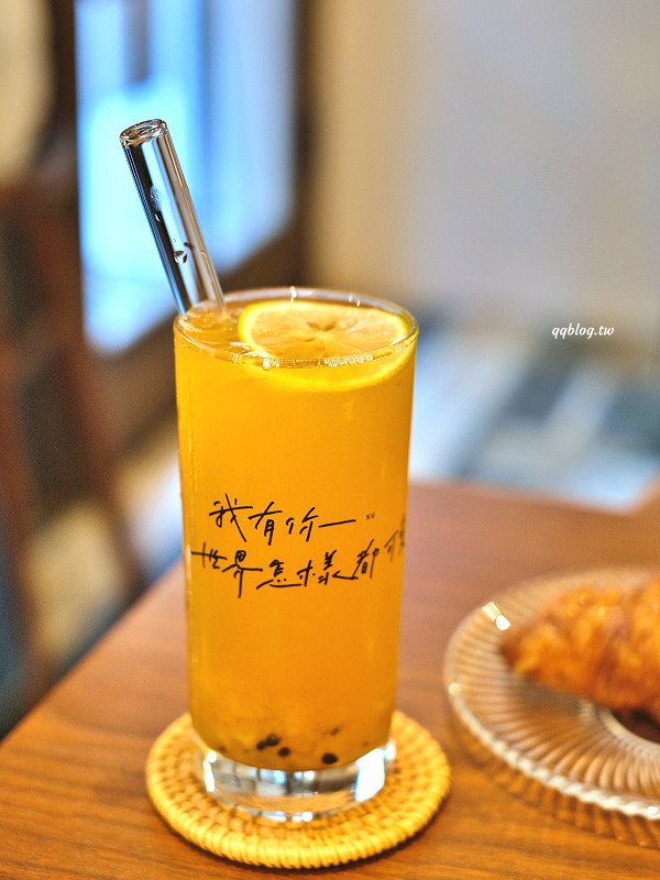 台南中西區︱伯虎在旗樓．恆春超人氣名店台南分店在蝸牛巷裡，專賣肉桂捲、可頌和可麗露(已歇業) @QQ的懶骨頭