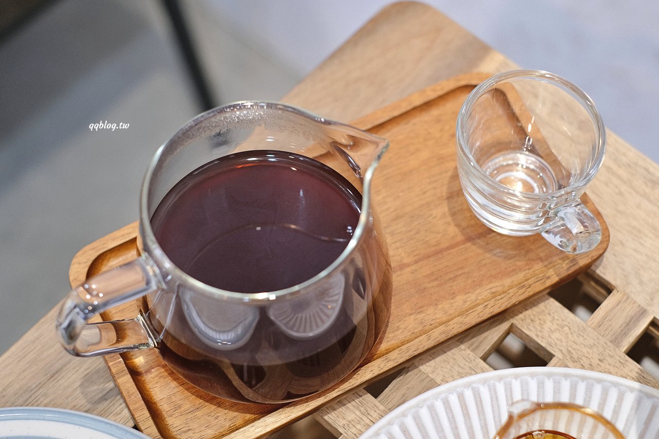 台中沙鹿︱初咖啡 The Origin Coffee Roaster in Shalu．從嘉義搬回到沙鹿的韓風咖啡館，自家烘焙咖啡豆，手作甜點也好吃 @QQ的懶骨頭