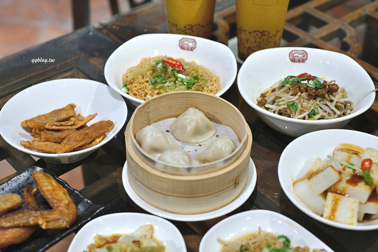 台中北屯︱耕讀園書香茶坊@民俗公園店．古色古香氛圍感十足的用餐環境，越夜越美麗 @QQ的懶骨頭